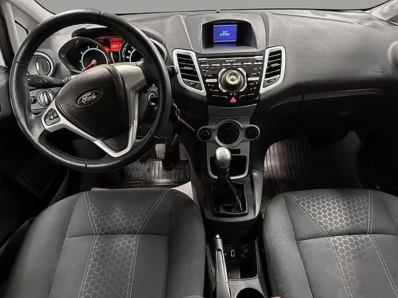 Ford Fiesta 2012 photo 4