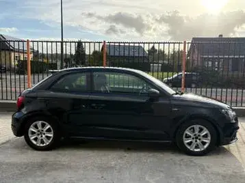 Audi A1 2011 photo 2