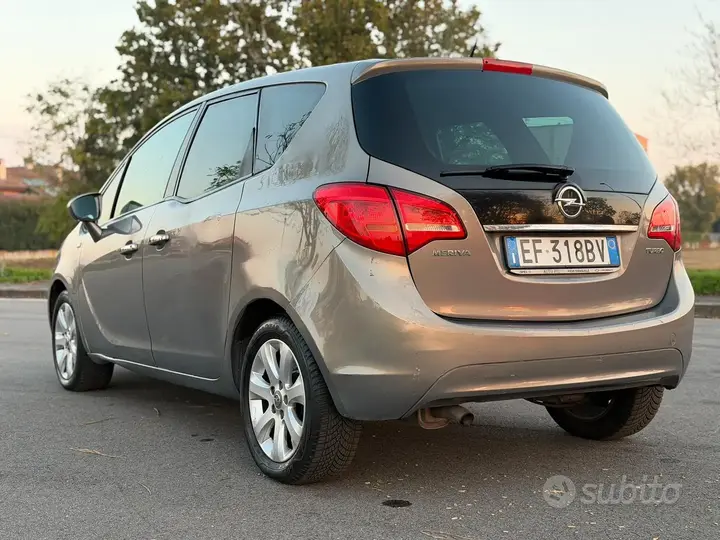 Opel Meriva 2011 photo 4