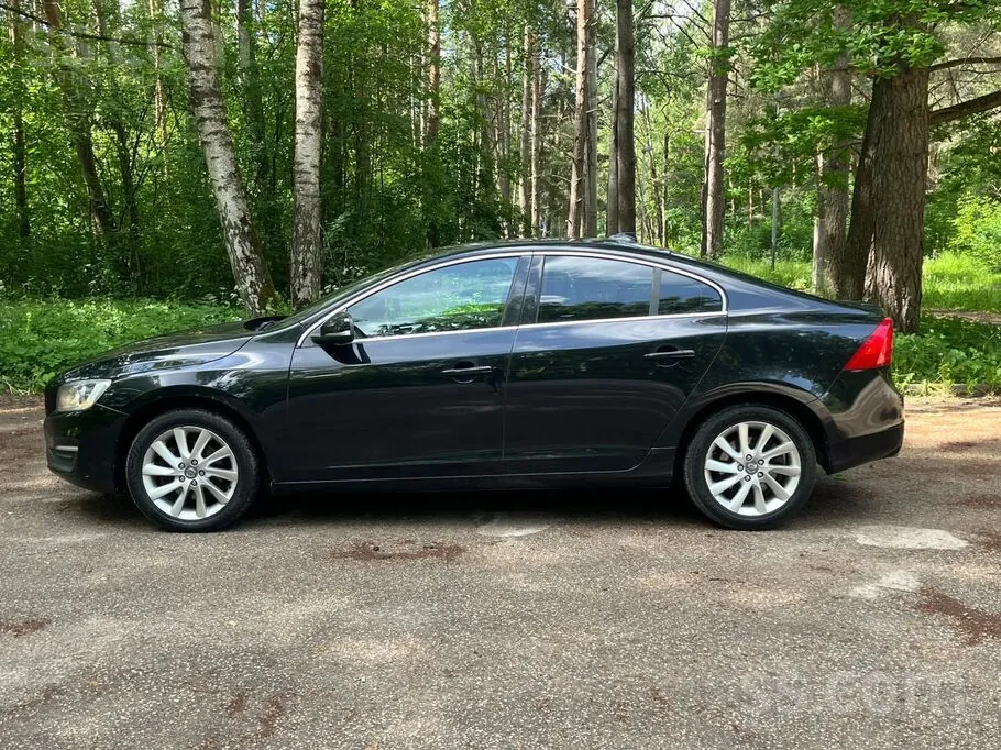 Volvo S60 2014 photo 2