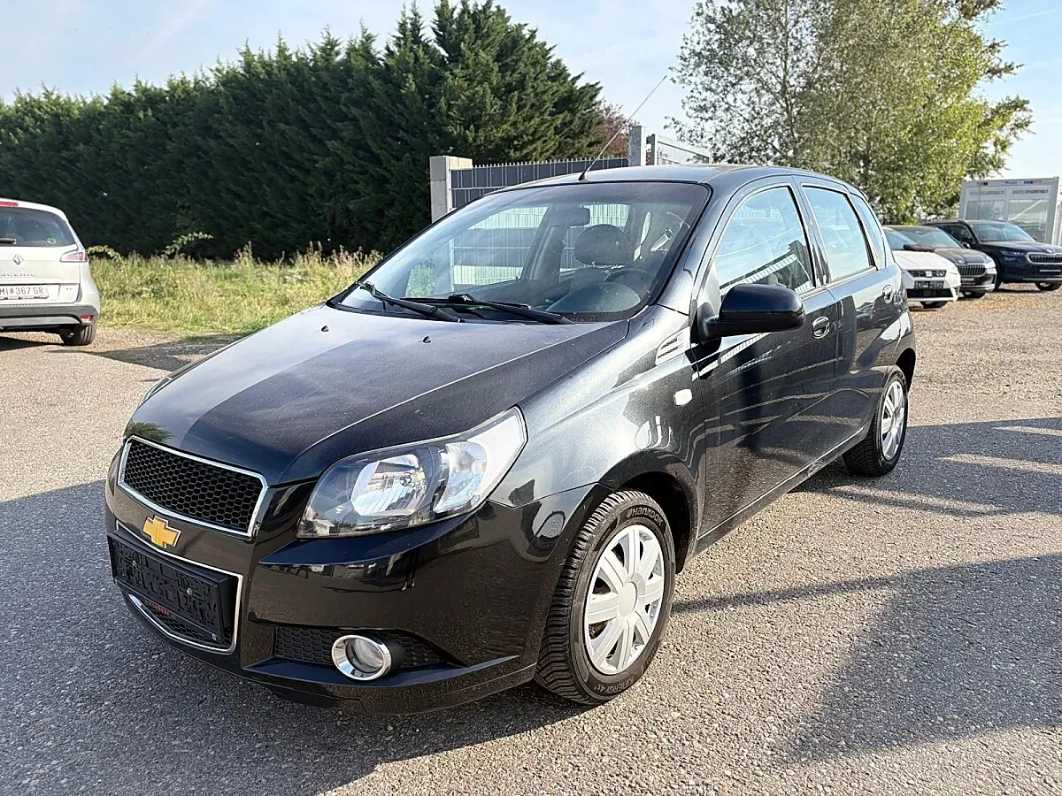 Chevrolet Aveo 2011 photo 2