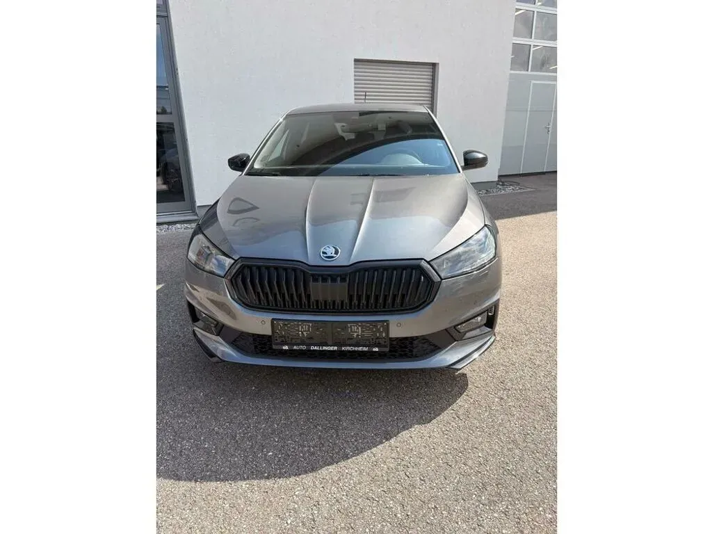 Skoda Fabia 2024 photo 2