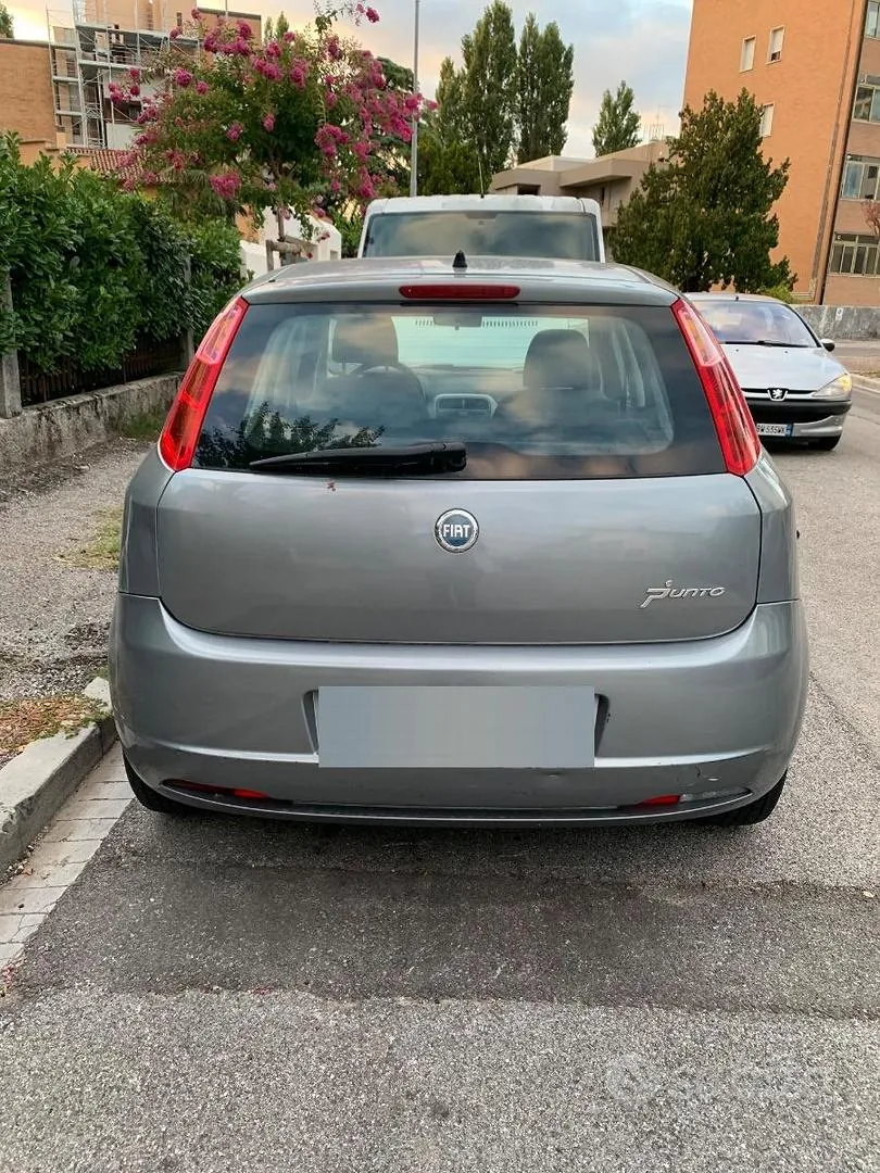 Fiat Grande Punto 2007 photo 4