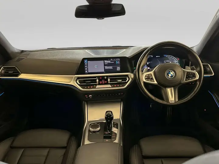 BMW 3 Series 2022 photo 3