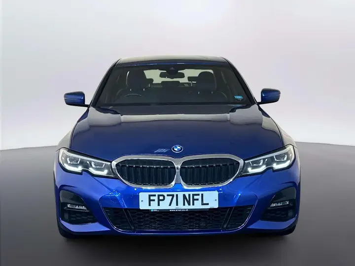 BMW 3 Series 2022 photo 5