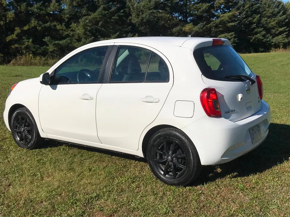 Nissan Micra 2015 photo 3