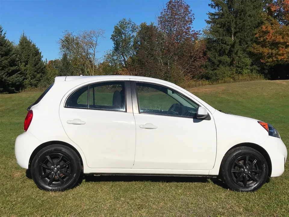 Nissan Micra 2015 photo 4