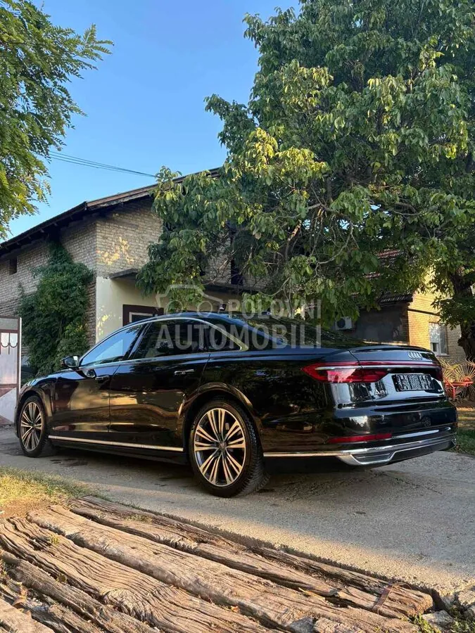 Audi A8 2018 photo 2