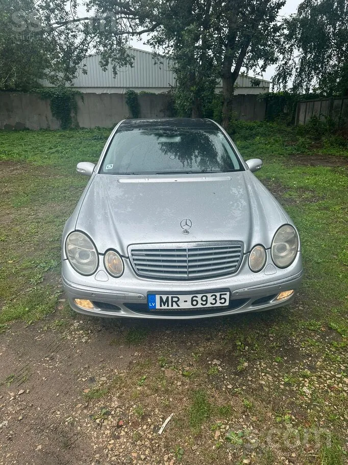 Mercedes-Benz E270