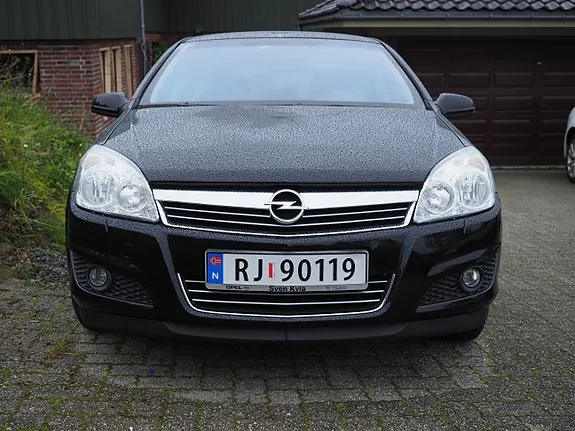 Opel Astra 2008 photo 3