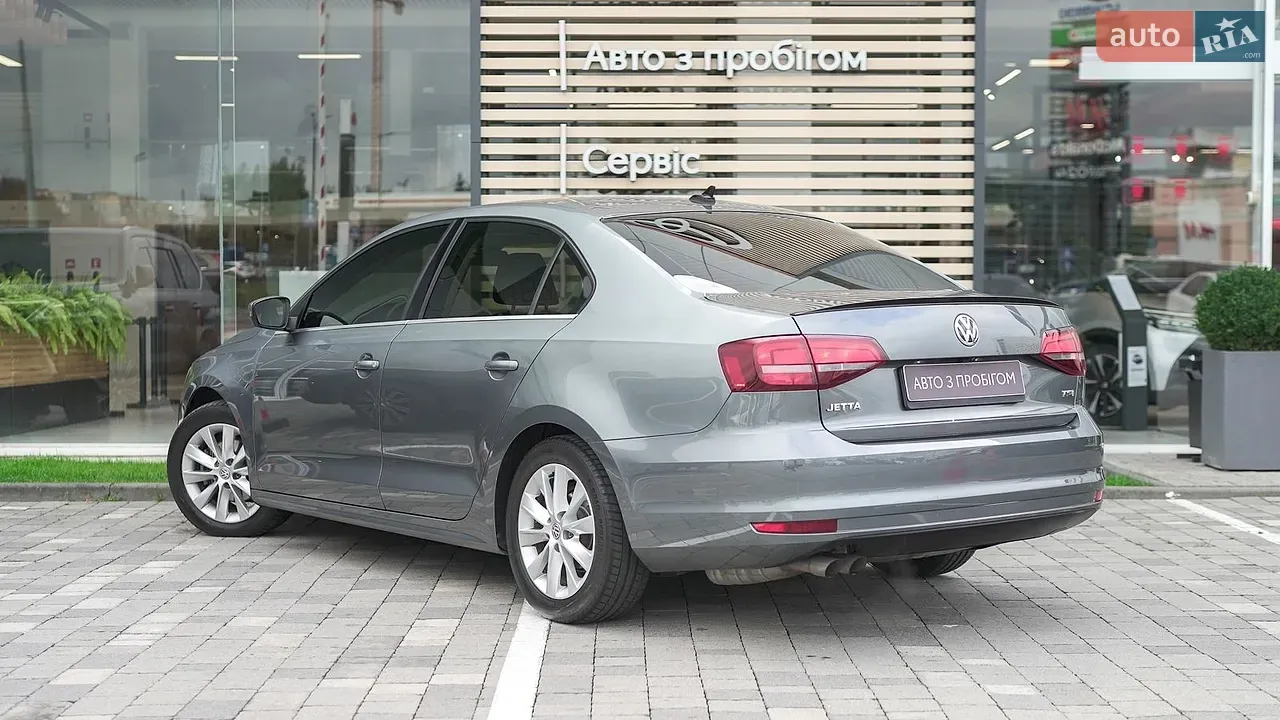 Volkswagen Jetta 2017 photo 2