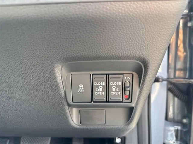 Honda Freed E:Hev 2026 photo 2