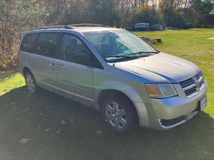 Dodge Grand Caravan 2009 photo 3