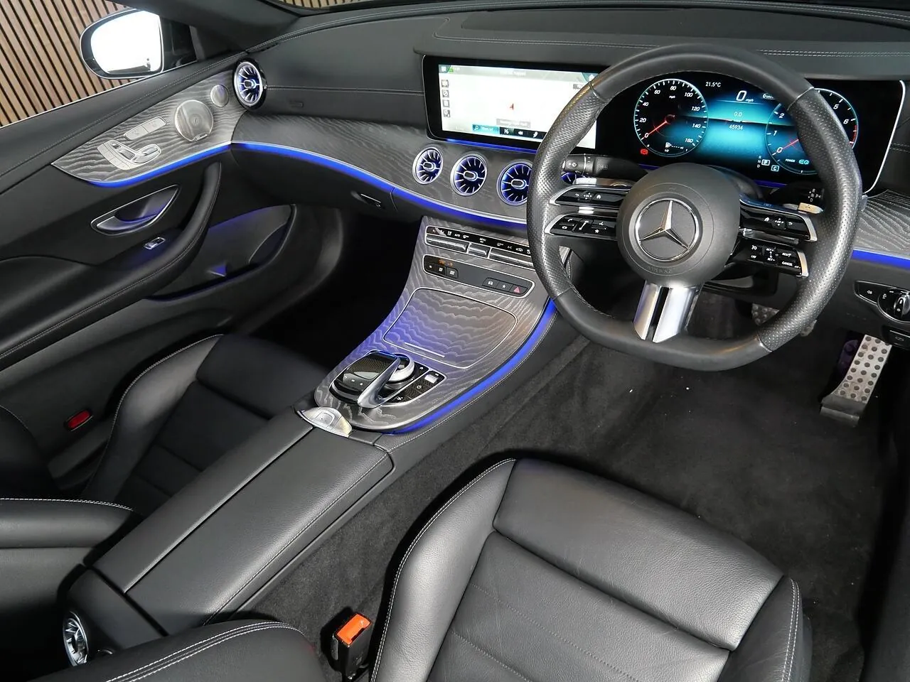Mercedes-Benz E-Class 2023 photo 3