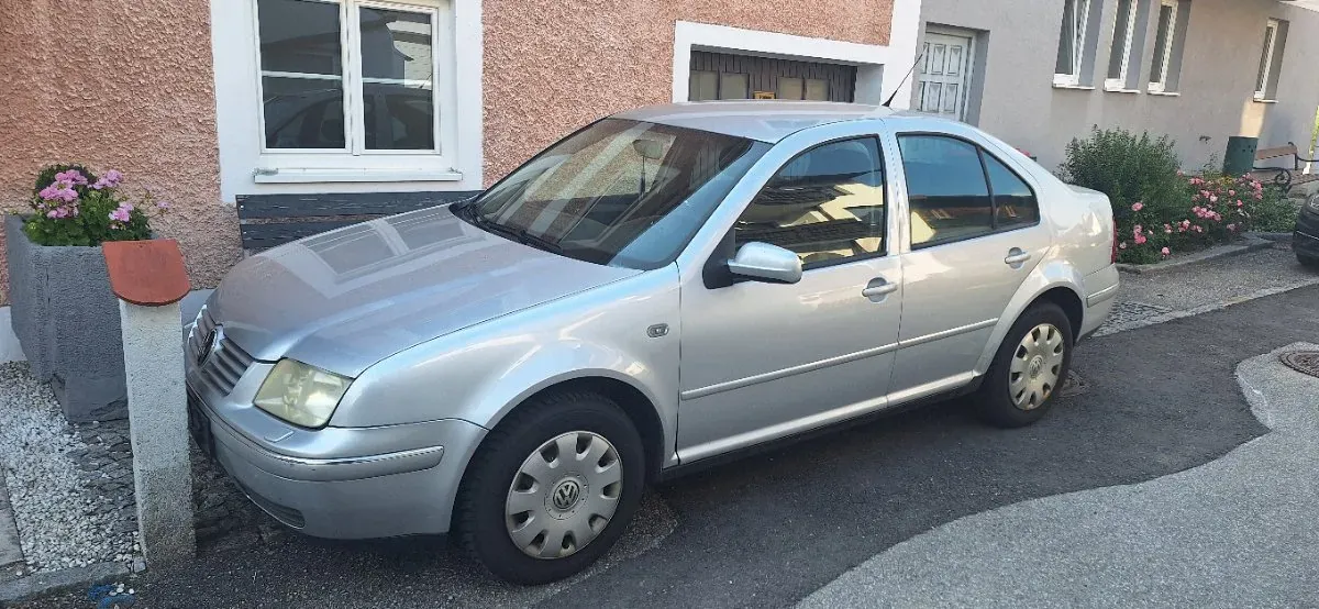Volkswagen Bora 2004 photo 2