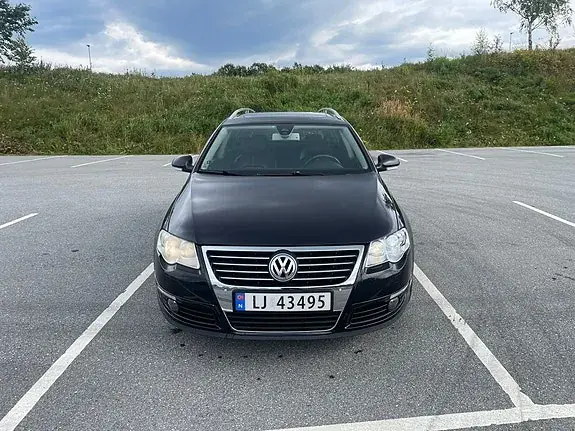 Volkswagen Passat 2010 photo 2