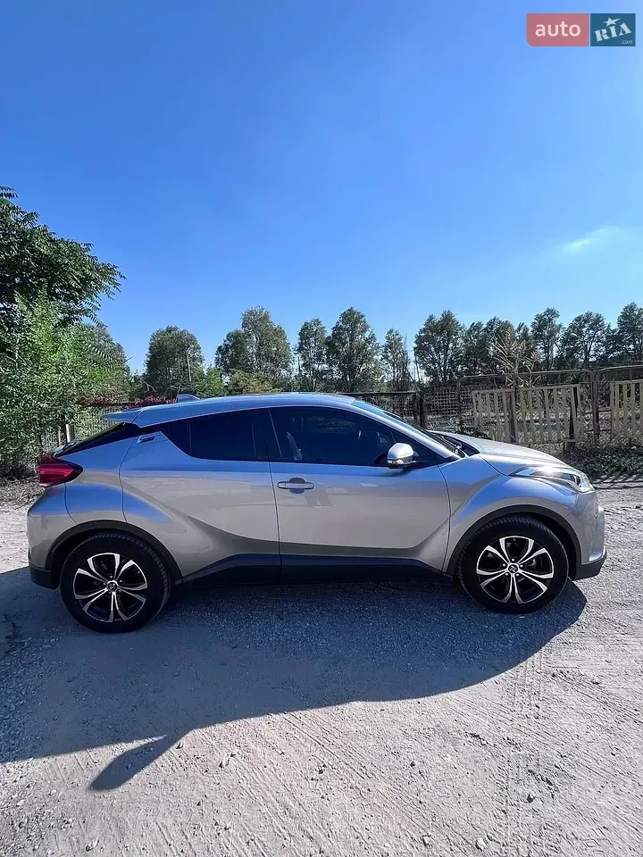Toyota C-Hr 2019 photo 5
