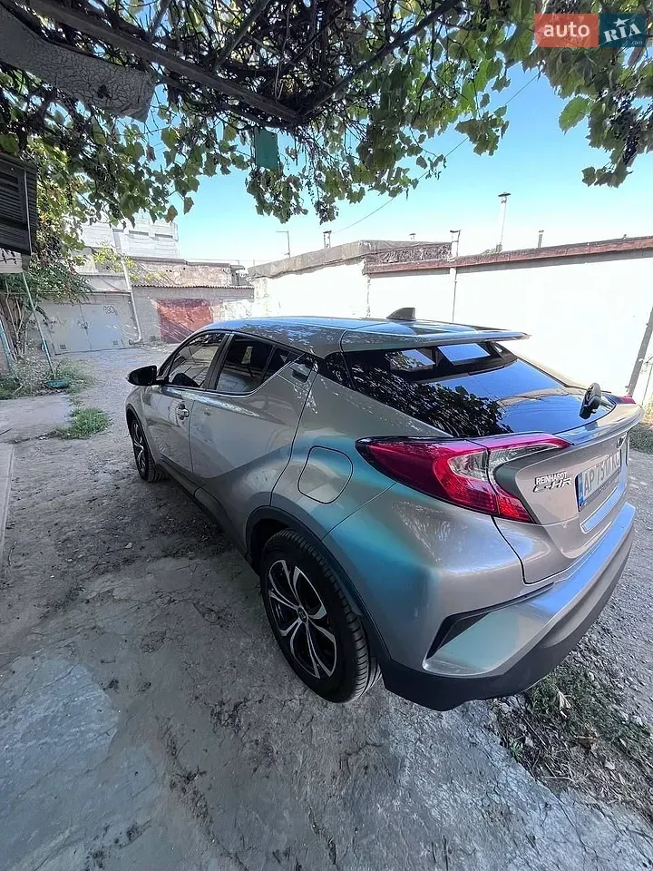 Toyota C-Hr 2019 photo 3