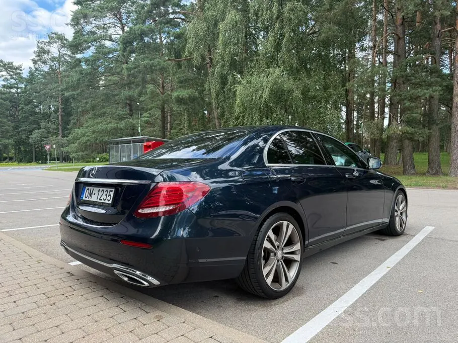 Mercedes-Benz E220 2016 photo 5