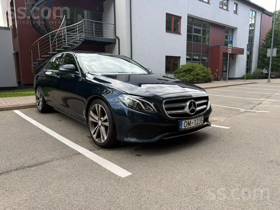 Mercedes-Benz E220 2016 photo 3