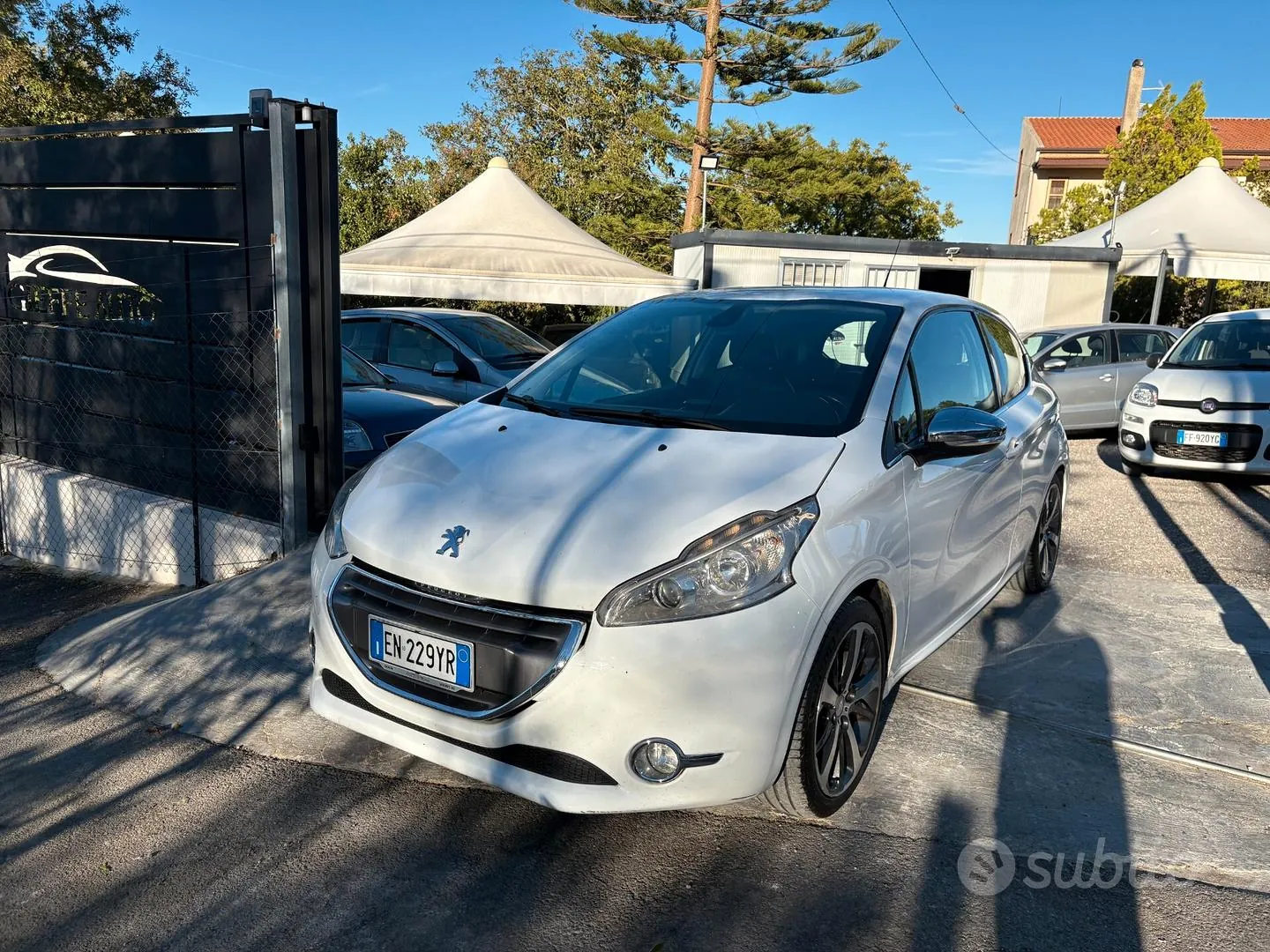 Peugeot 208 2012 photo 5
