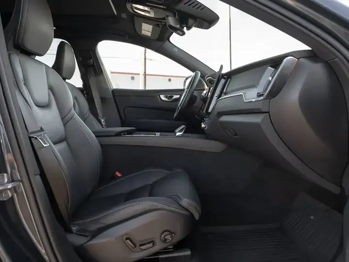 Volvo Xc60 2026 photo 3