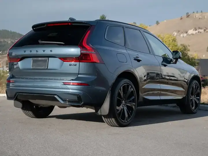 Volvo Xc60 2026 photo 2