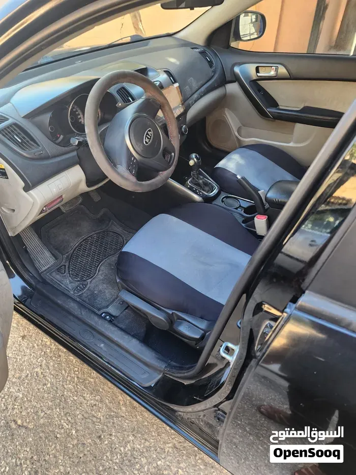 Kia Forte 2012 photo 3