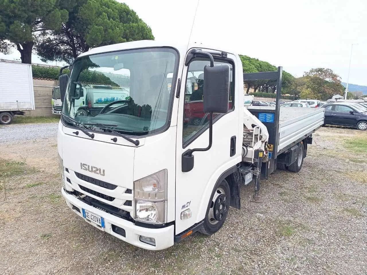 Isuzu M21