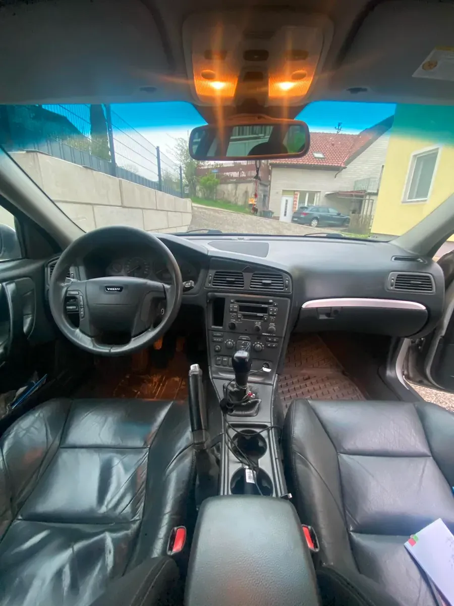 Volvo V70 2002 photo 2