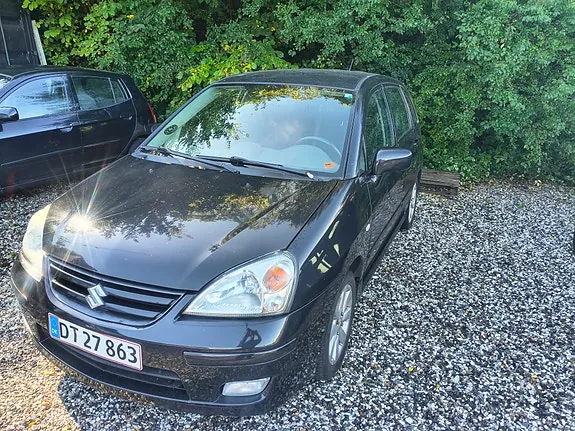 Suzuki Liana