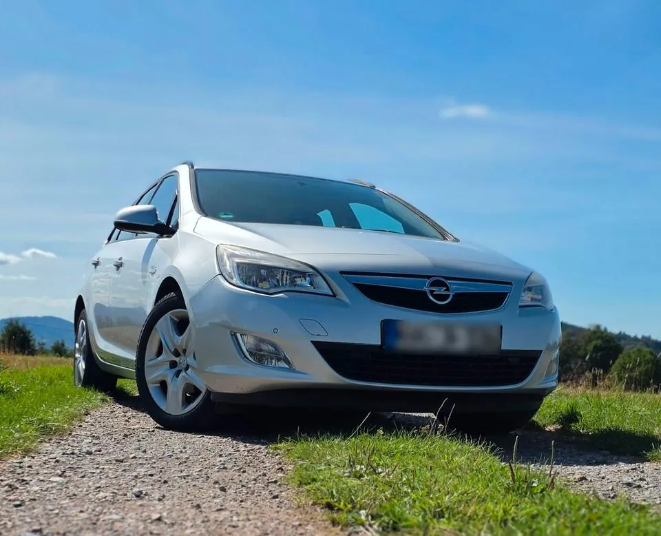 Opel Astra J