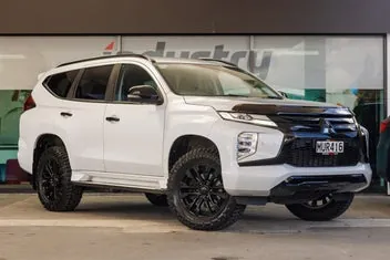Mitsubishi Pajero Sport 2020 photo 2