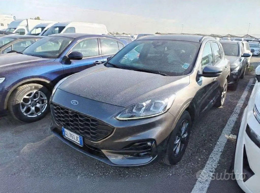 Ford Kuga 2022 photo 2