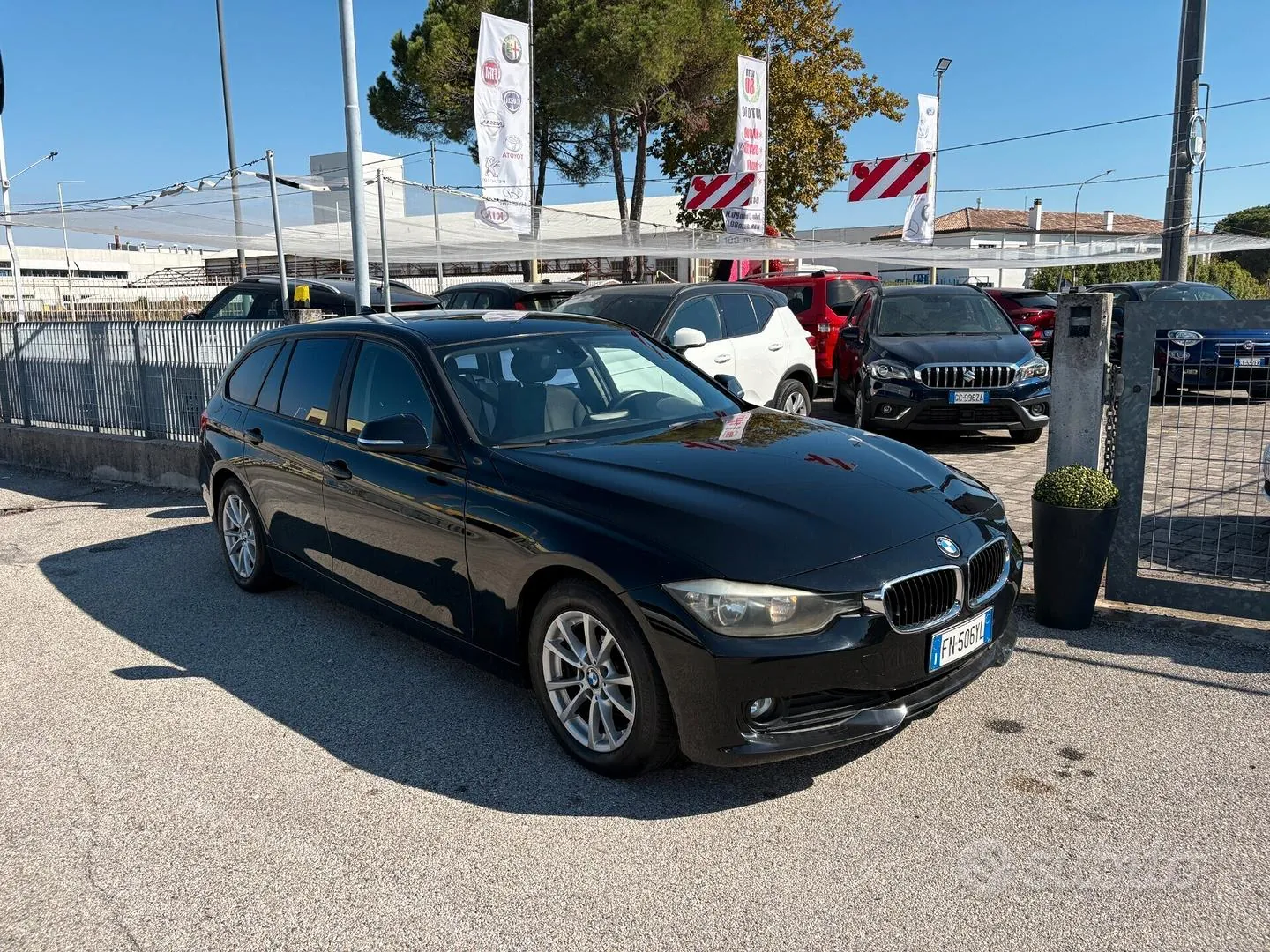 BMW 318D 2013 photo 2