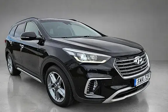 Hyundai Grand Santa Fe 2017 photo 2