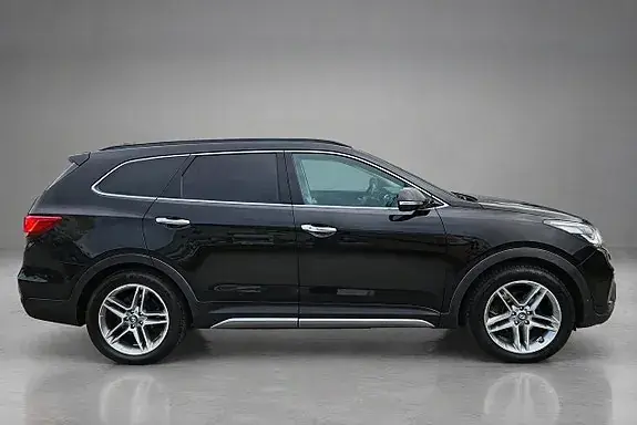 Hyundai Grand Santa Fe 2017 photo 4