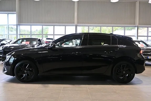 Opel Astra 2023 photo 2