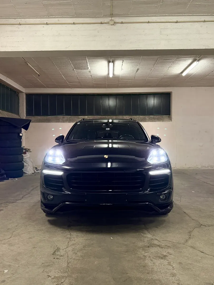 Porsche Cayenne 2014 photo 2