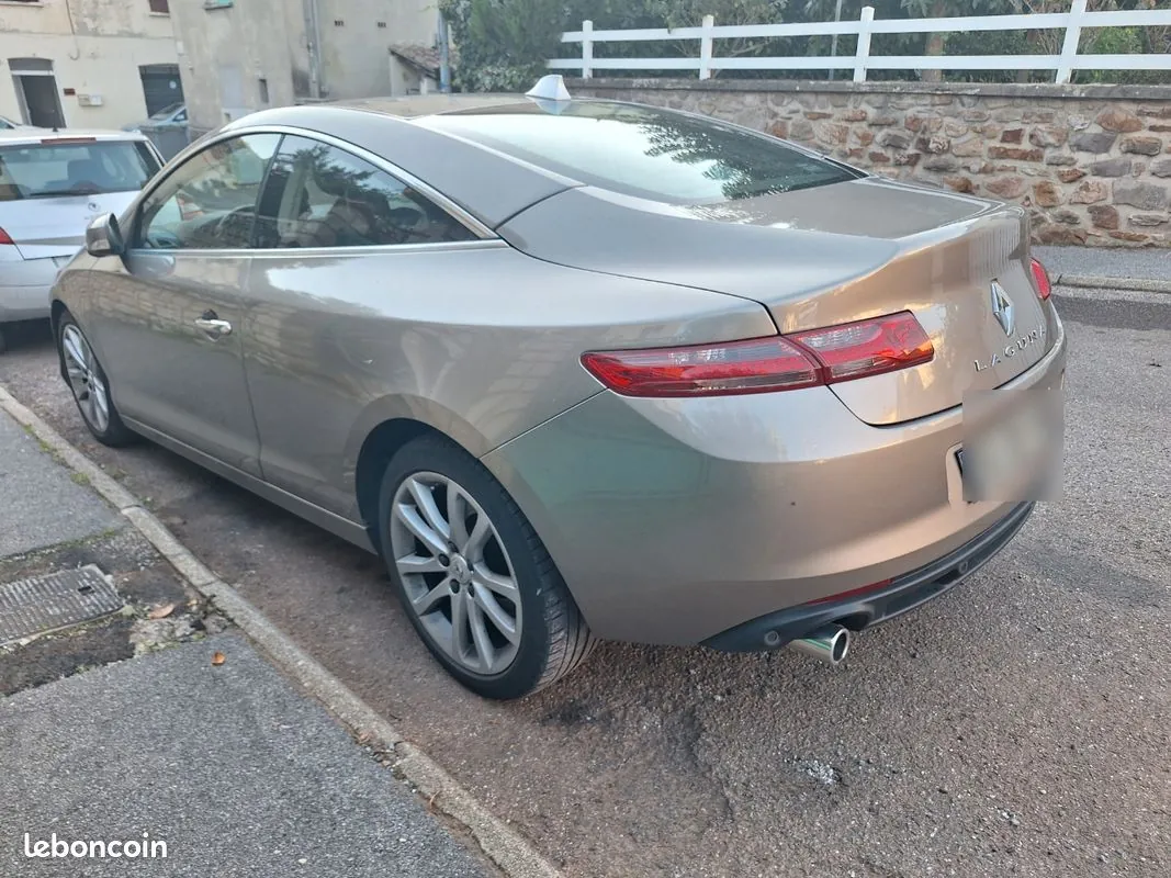 Renault Laguna 2009 photo 3