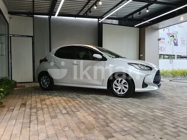 Toyota Yaris 2024 photo 2