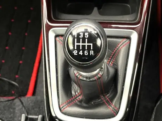 Suzuki Swift Sport 2021 photo 3