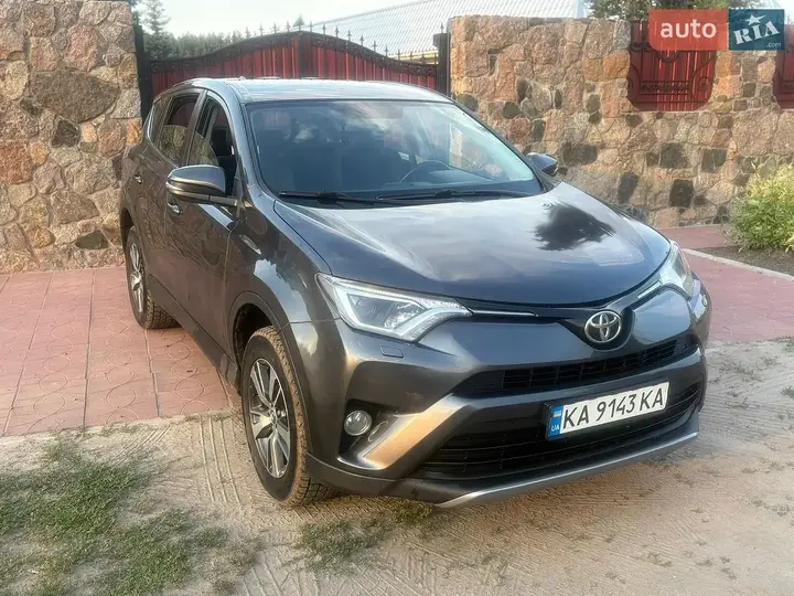Toyota Rav4 2018 photo 3