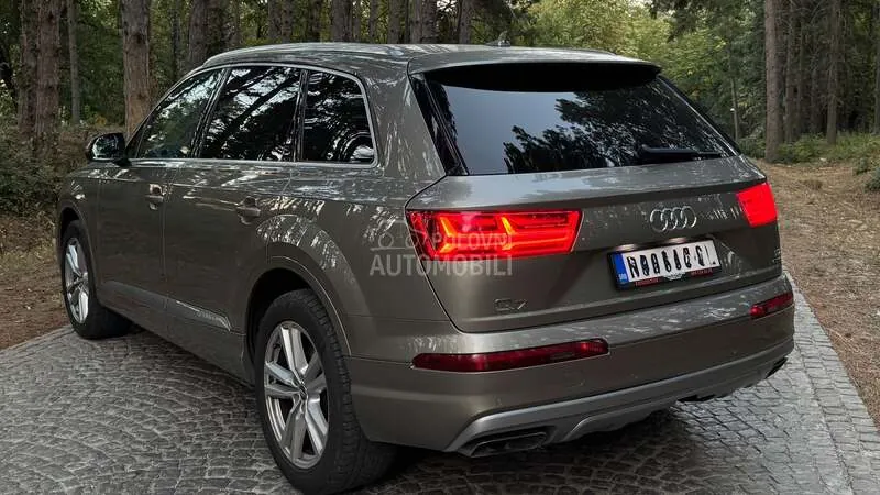 Audi Q7 2015 photo 4