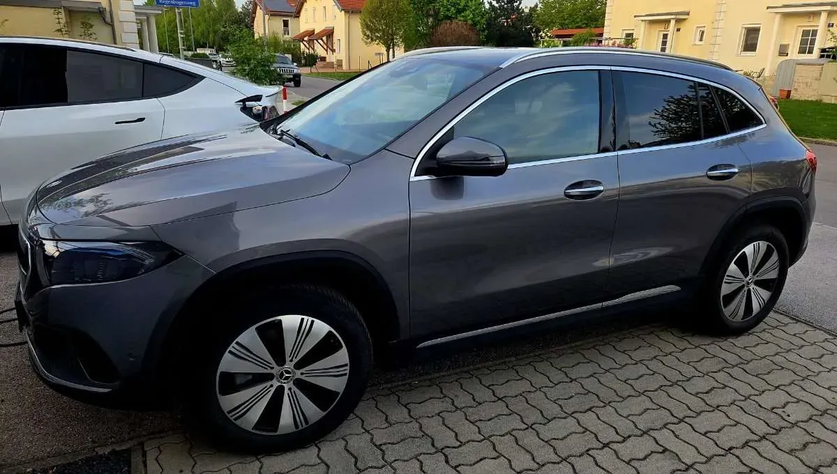 Mercedes-Benz Eqa
