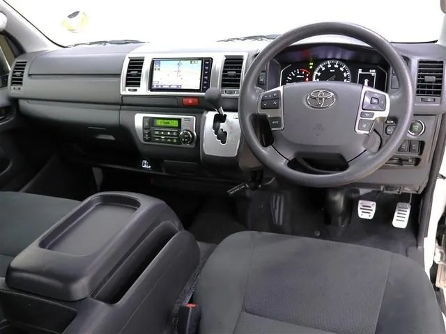 Toyota Hiace 2020 photo 5