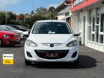 Mazda Demio 2013 photo 3