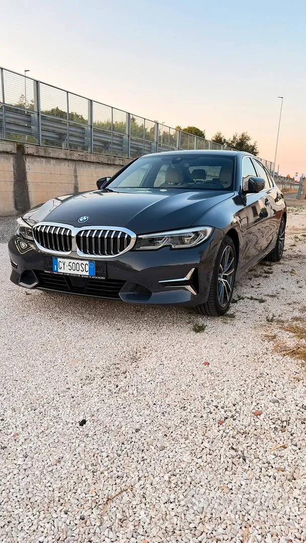 BMW 320E