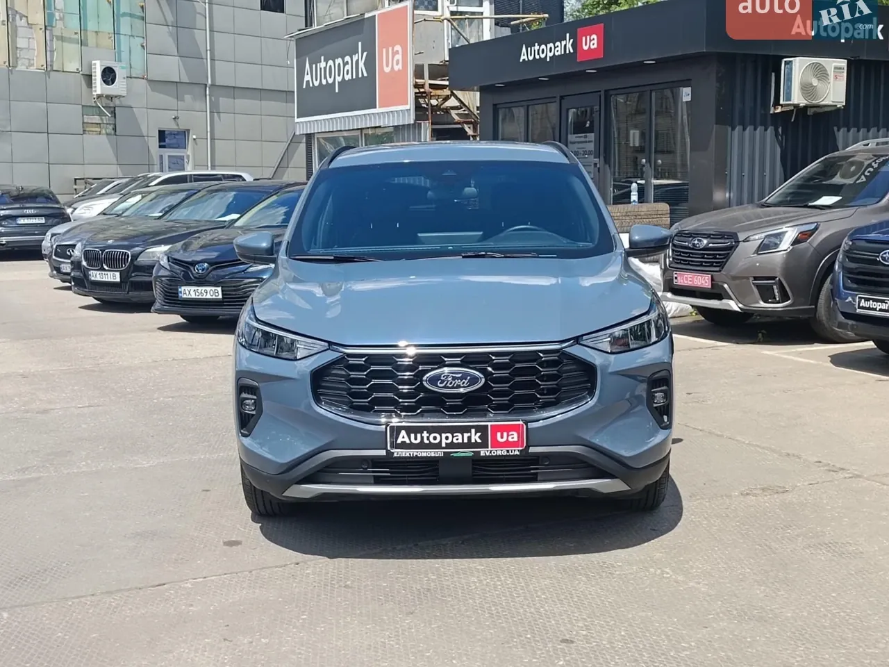 Ford Escape 2024 photo 2