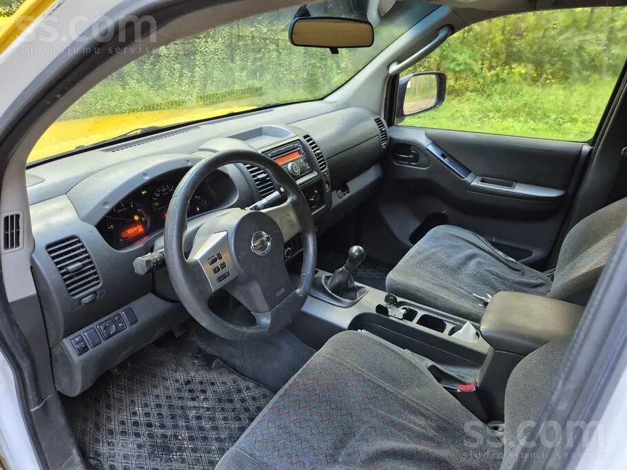 Nissan Navara 2013 photo 5